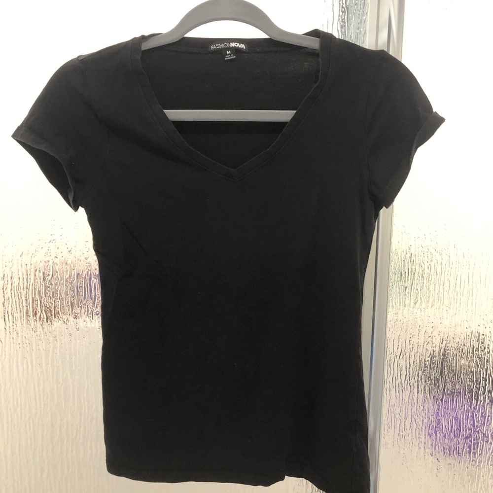 Fashion Nova v-neck t shirt